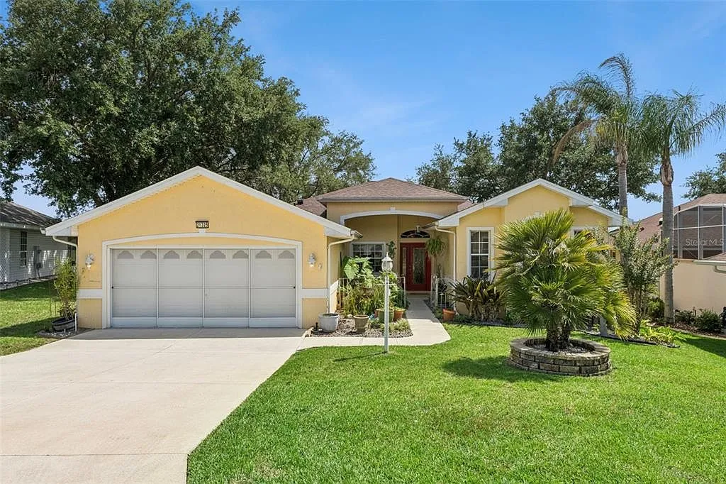 21325 Royal Troon Dr Leesburg, FL 34748  | Single Family
