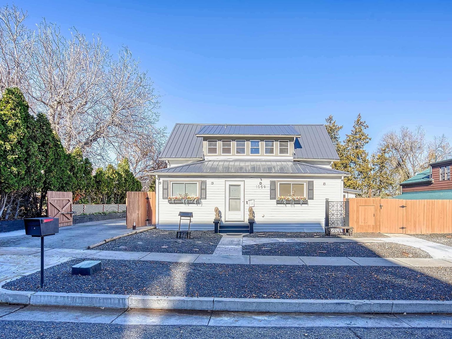 1059 SW 3rd Ave Ontario, OR 97914 - Thumbnail 2