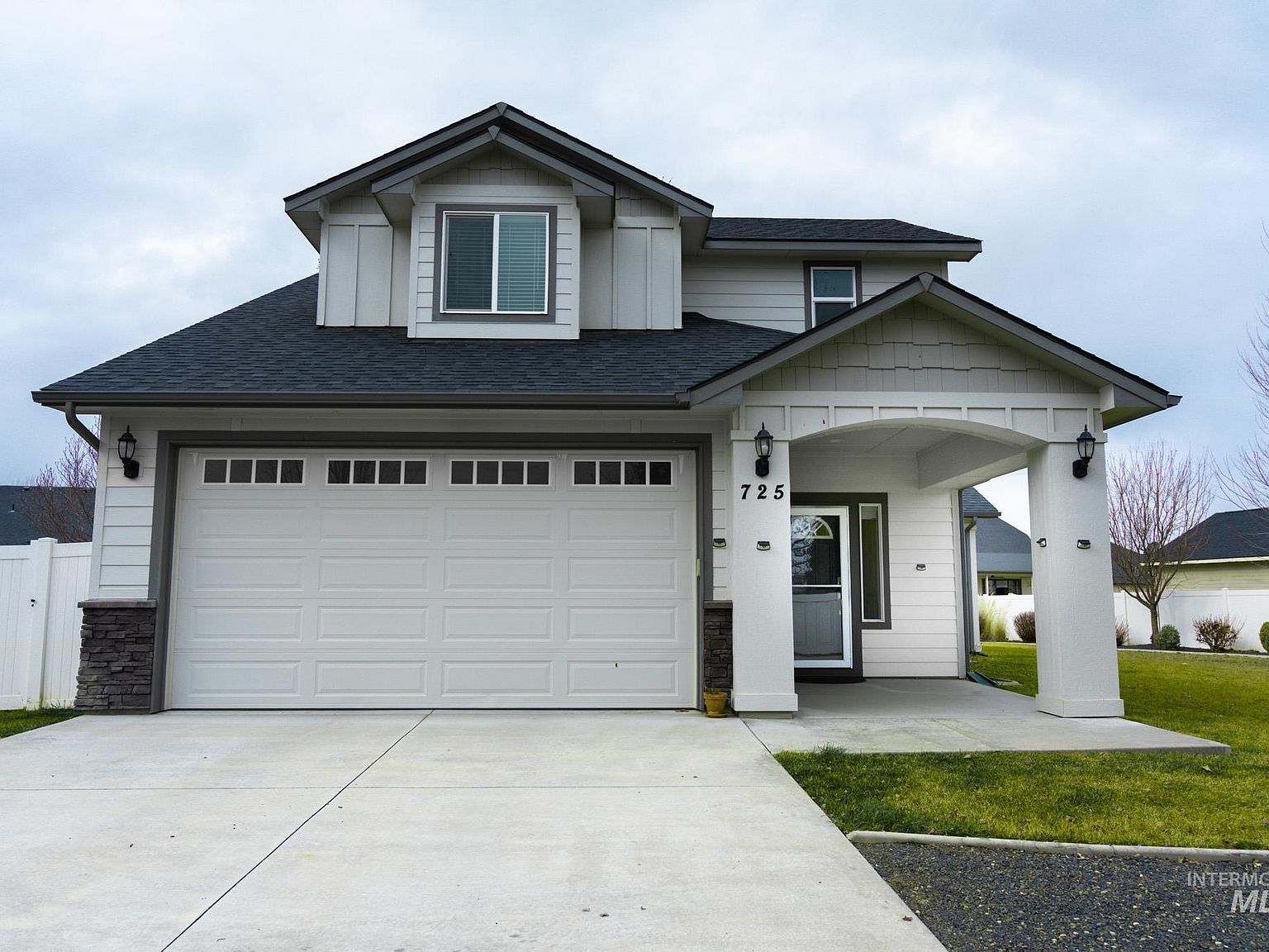 725 Lilac St Fruitland, ID 83619 - Thumbnail 2