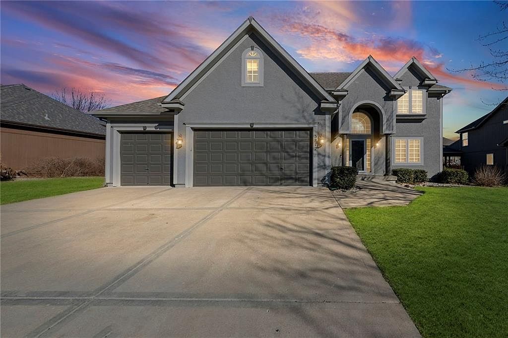 3812 NE 94th Ter Kansas City, MO 64156  | Single Family