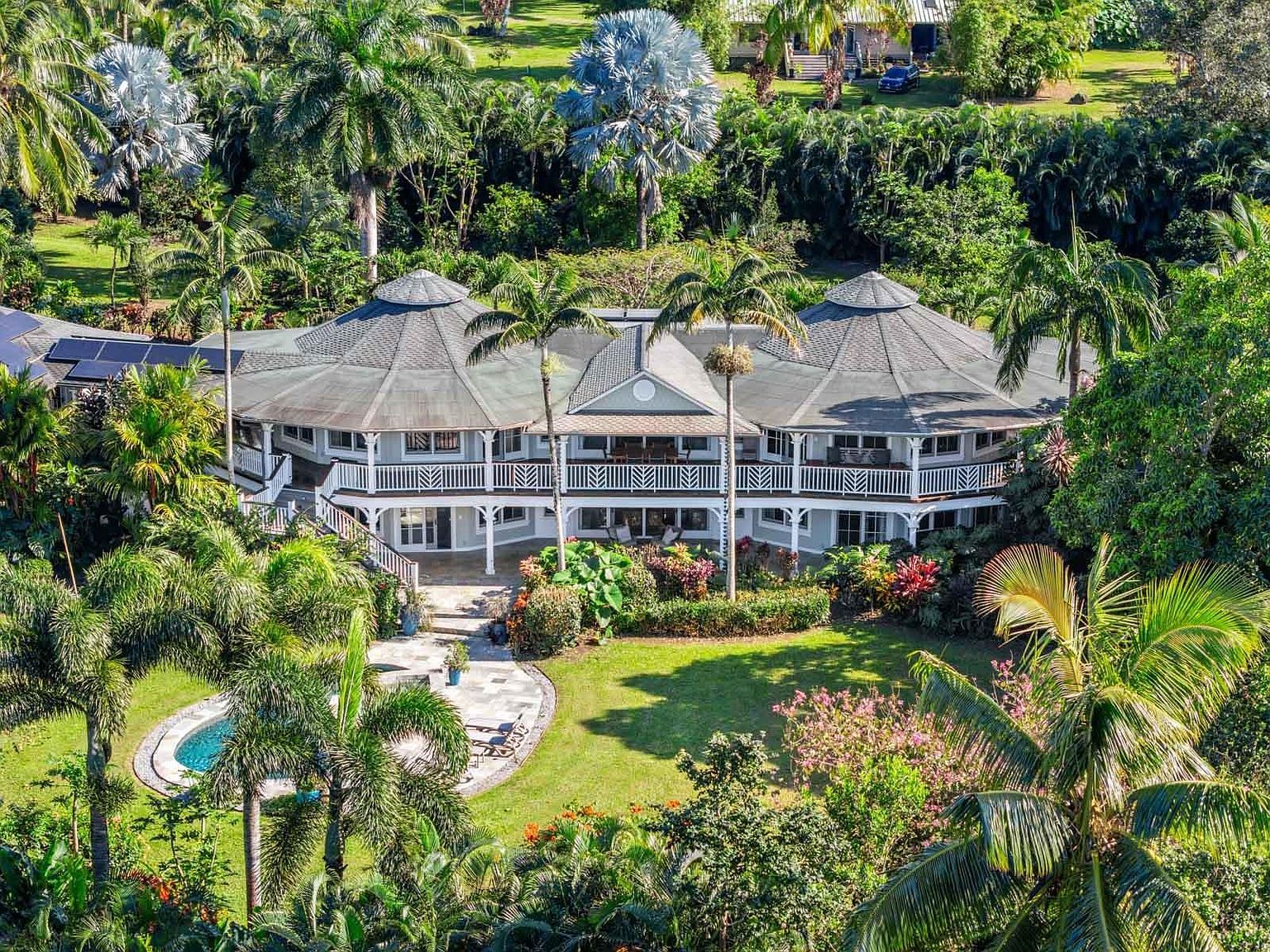 65 N Holokai Rd Haiku, HI 96708  | Single Family