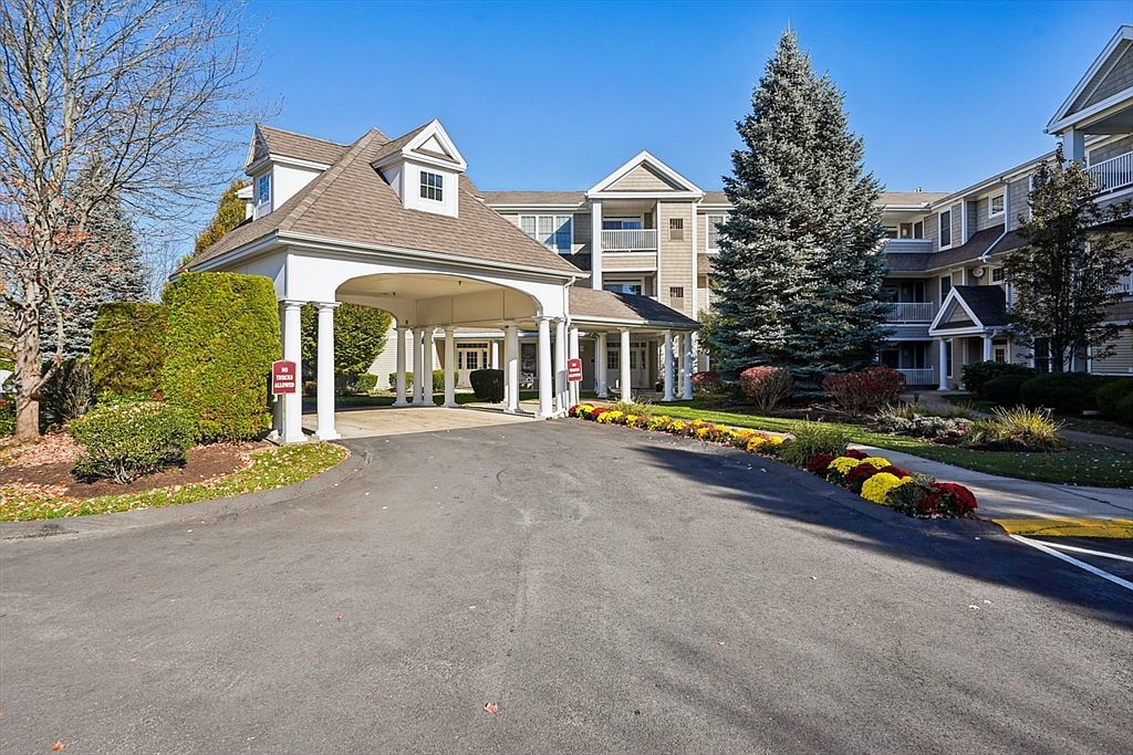 1224 Emerald Ct UNIT 1224 Tewksbury, MA 01876 - Thumbnail 2