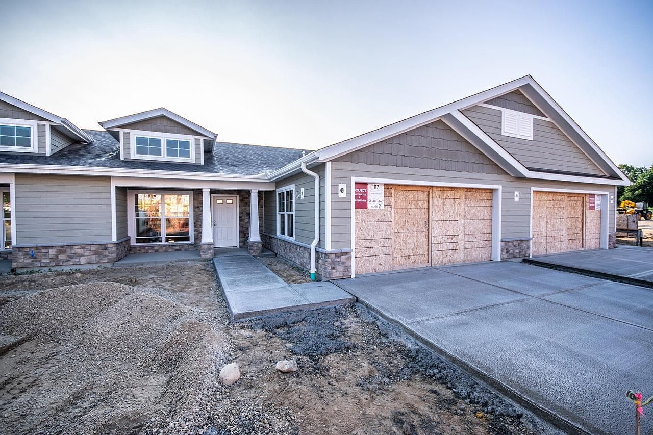 1117 Anchor Ave W West Bend, WI 53095 - Thumbnail 2