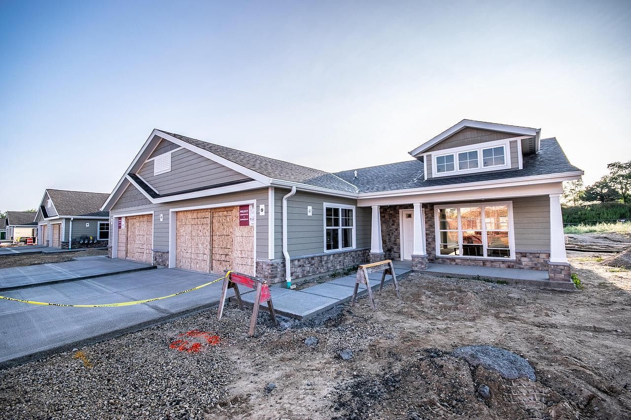 1125 Anchor Ave W West Bend, WI 53095 - Thumbnail 2