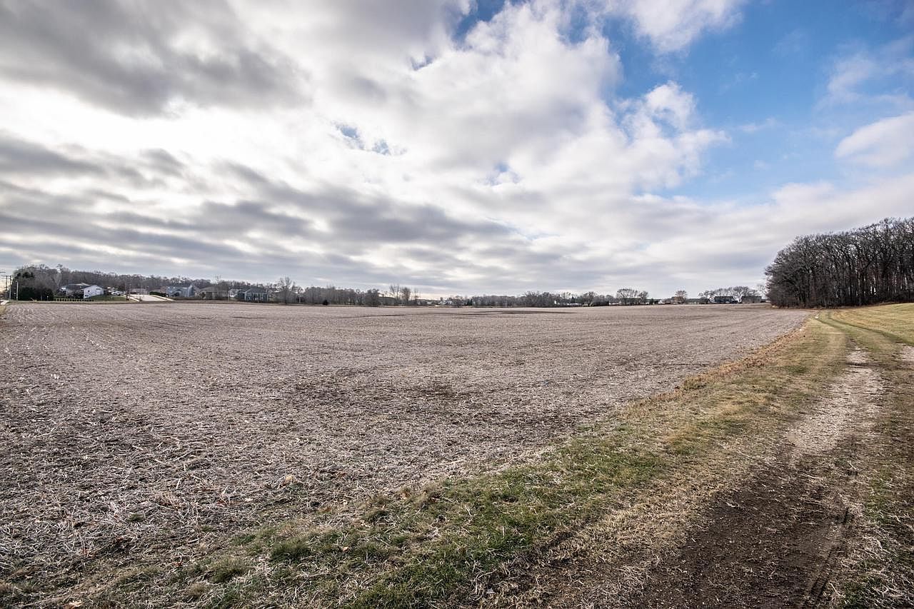 1130 S River Rd, West Bend, WI, 53095 - Thumbnail 2