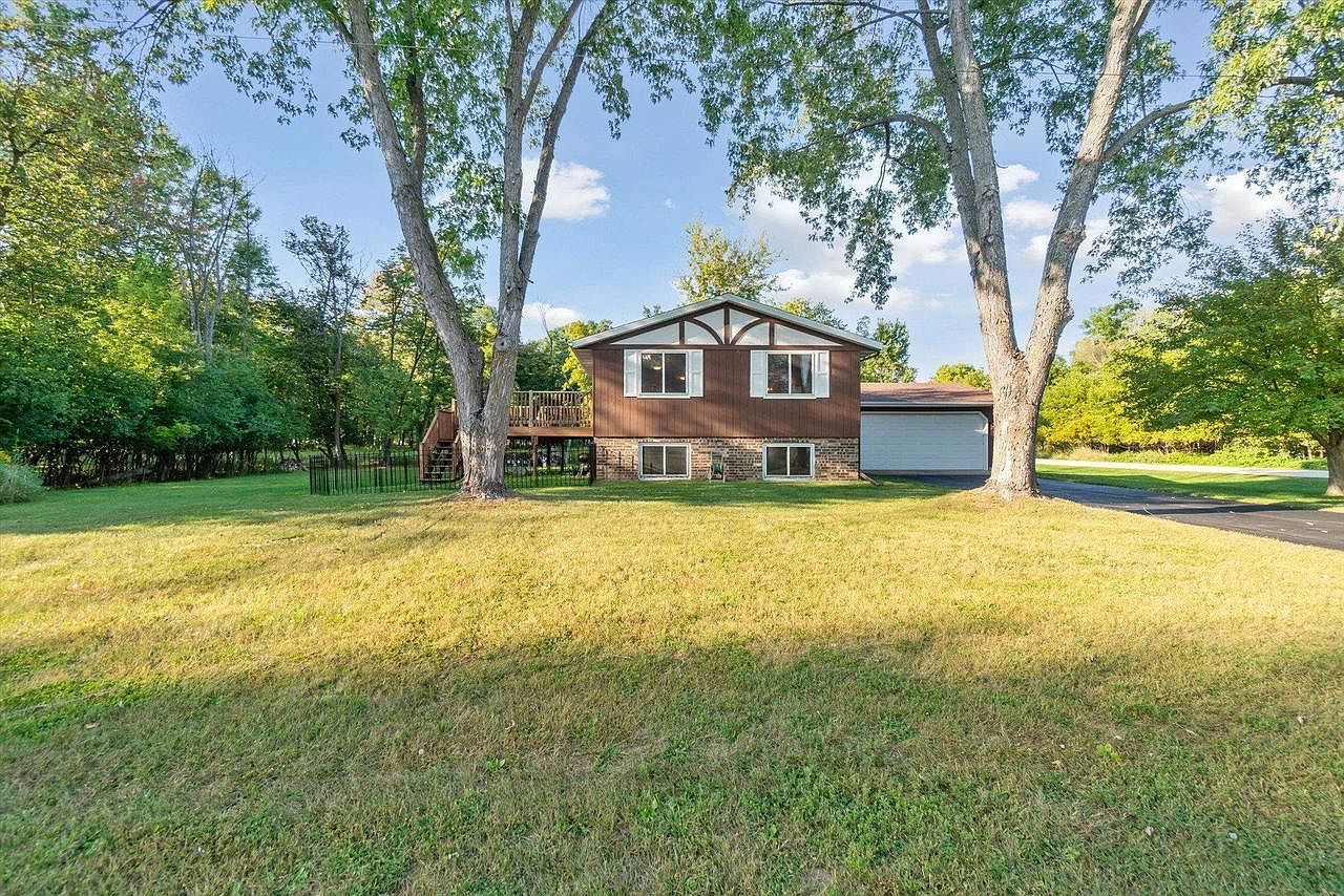 570 Sherwood Ln Green Lake, WI 54941 - Thumbnail 2