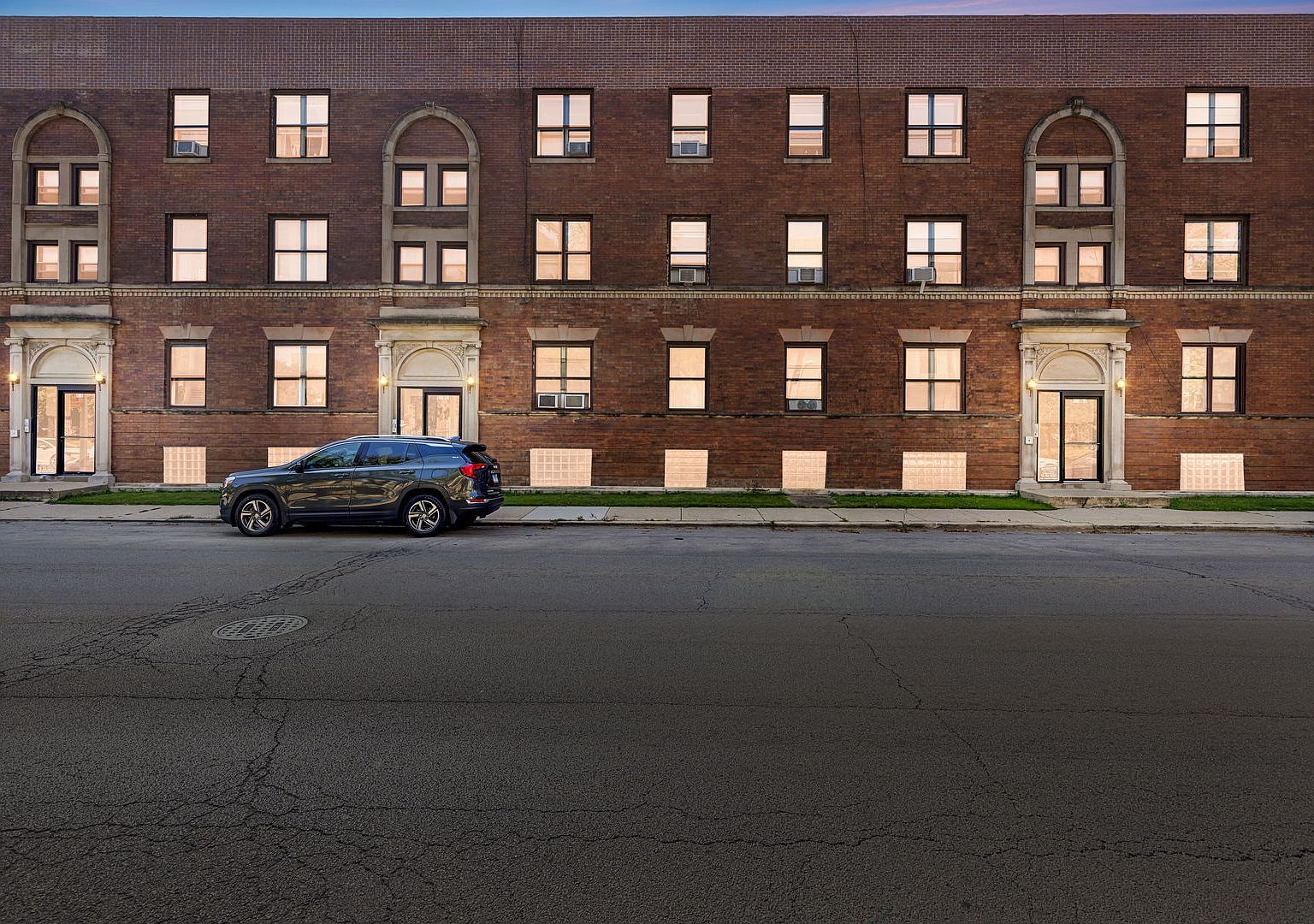 953 E 61st St #1E Chicago, IL 60637 - Thumbnail 2