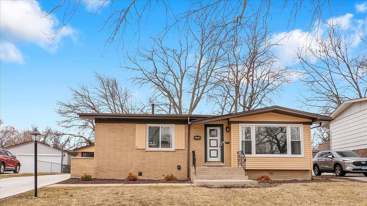 406 N Park Dr Glenwood, IL 60425  | Single Family