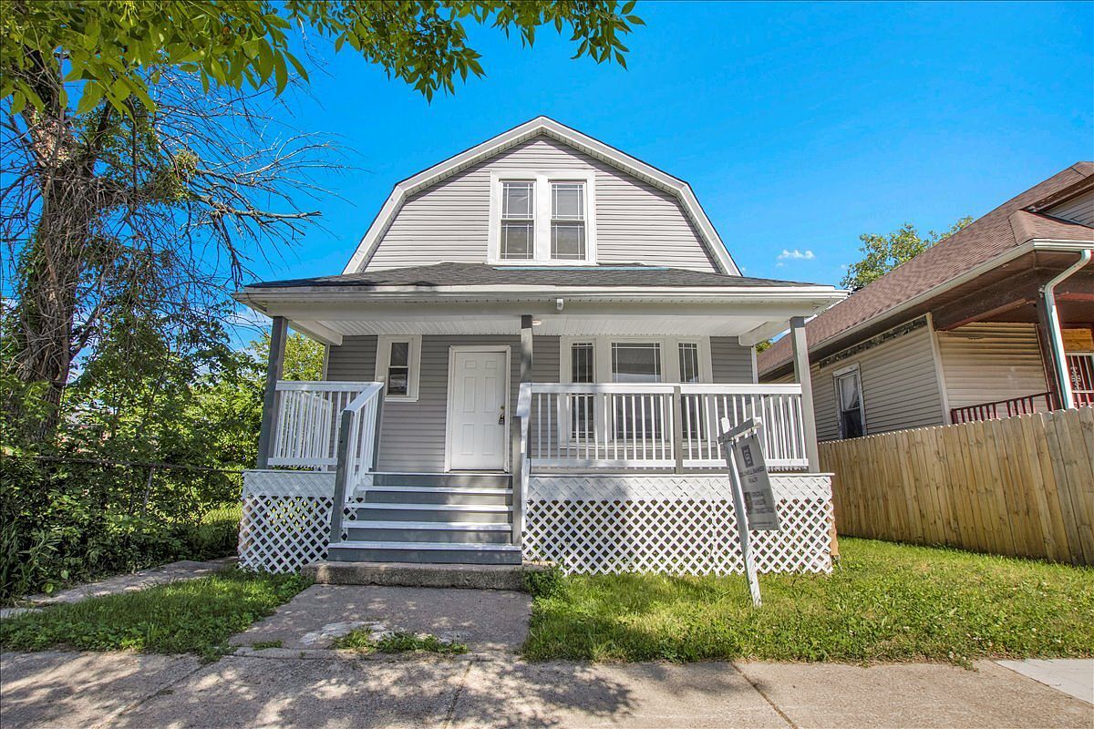 7829 S Escanaba Ave Chicago, IL 60649  | Single Family