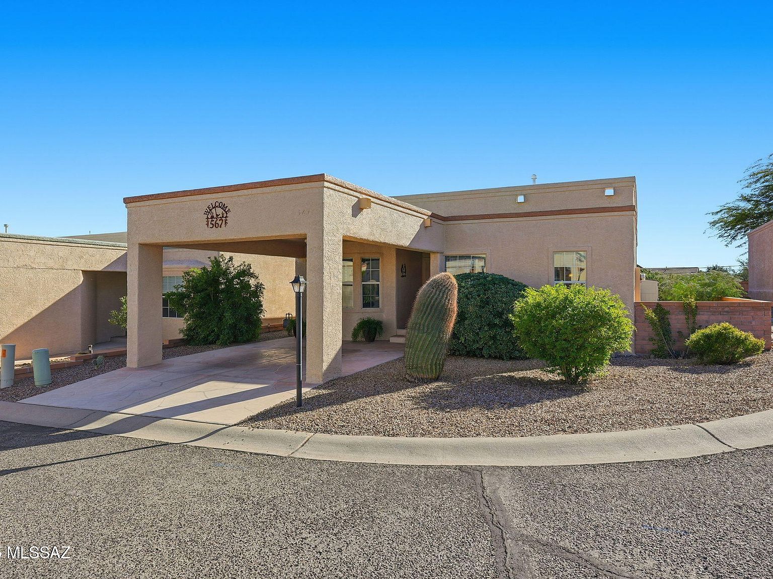 567 W Parkwood Ct Green Valley, AZ 85614 - Thumbnail 2