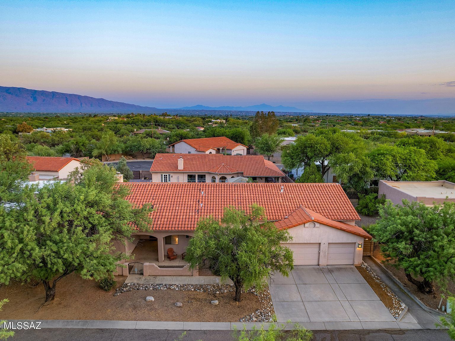 11120 E Mountain Gate Pl Tucson, AZ 85749 - Thumbnail 2