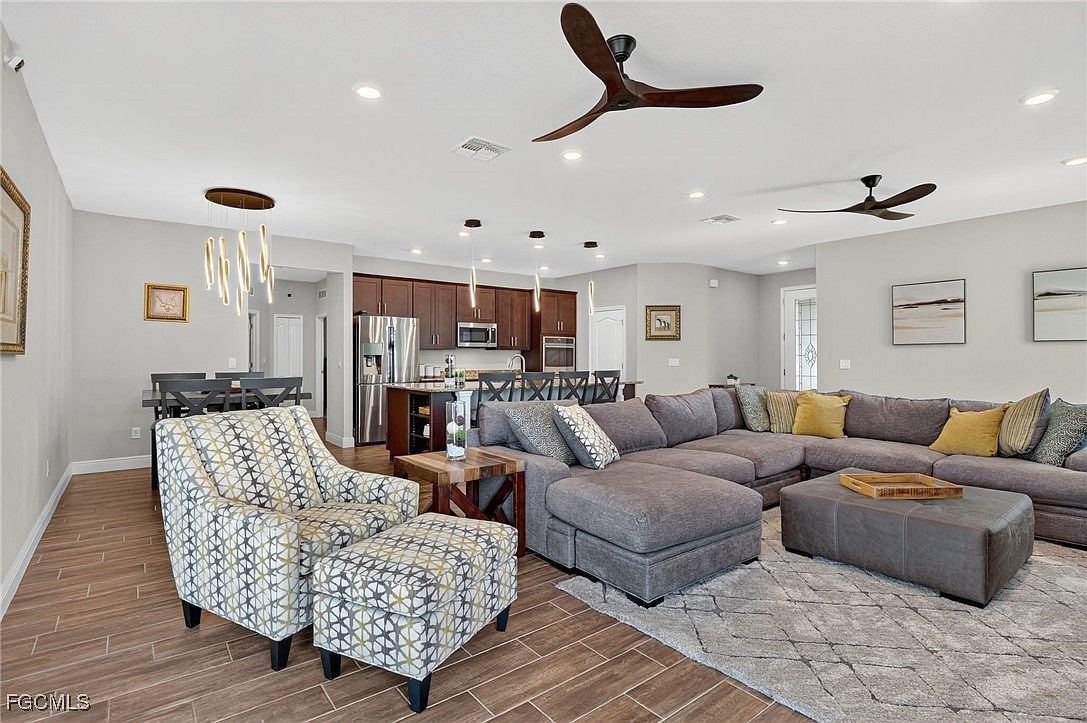 1522 NW 38th Ave Cape Coral, FL 33993 - Thumbnail 2