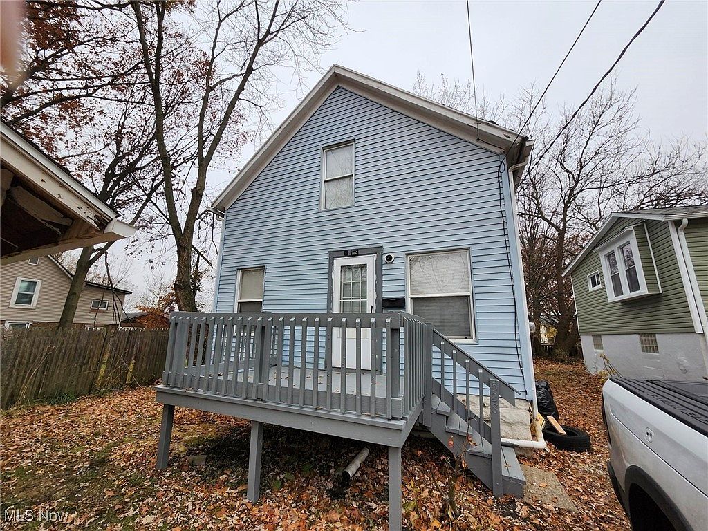 528 Gridley St Akron, OH 44306 - Thumbnail 2