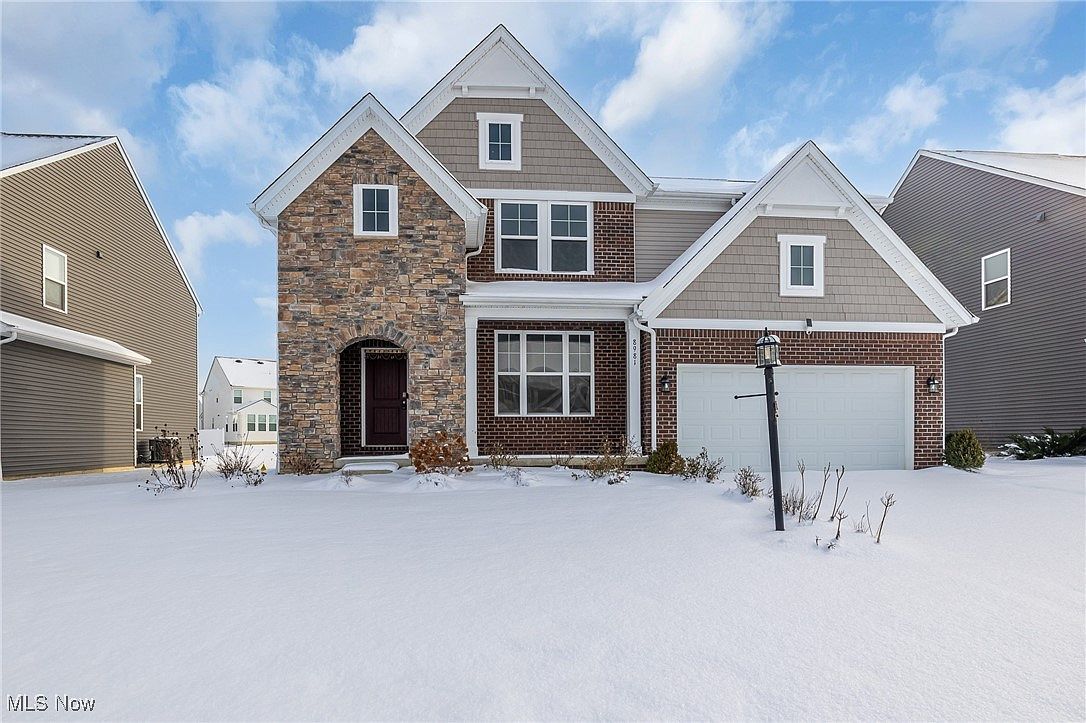 8981 Leatherleaf Dr Columbia Station, OH 44028 - Thumbnail 2