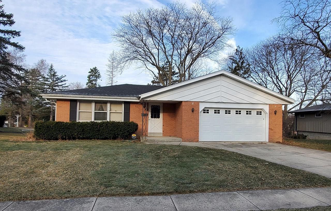 5316 Robin Dr Greendale, WI 53129  | Single Family