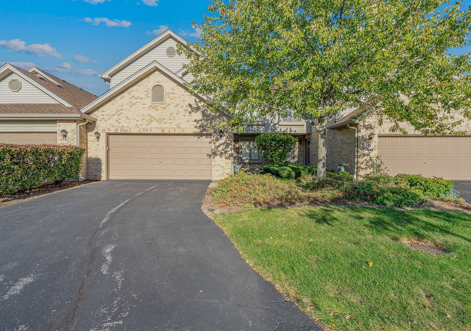 1078 Amber Dr Lemont, IL 60439 - Thumbnail 2