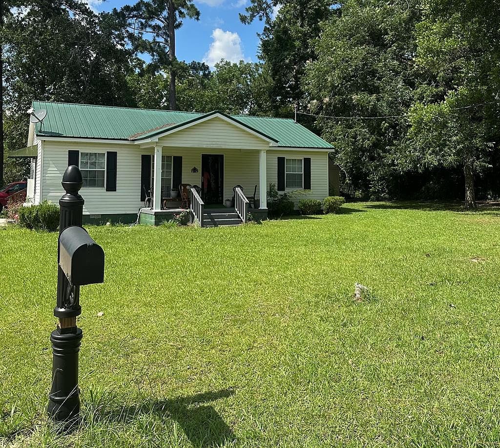 410 Hollis St SW Pelham, GA 31779 - Thumbnail 2