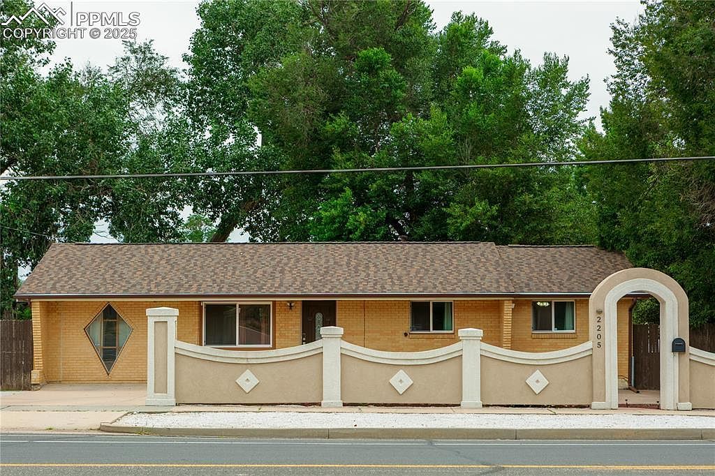 2205 Airport Rd Colorado Springs, CO 80910 - Thumbnail 2