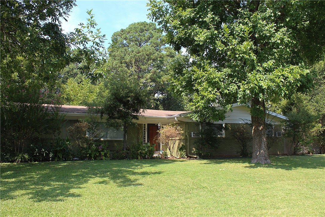 208 S Phoenix Ave Russellville, AR 72801 - Thumbnail 2