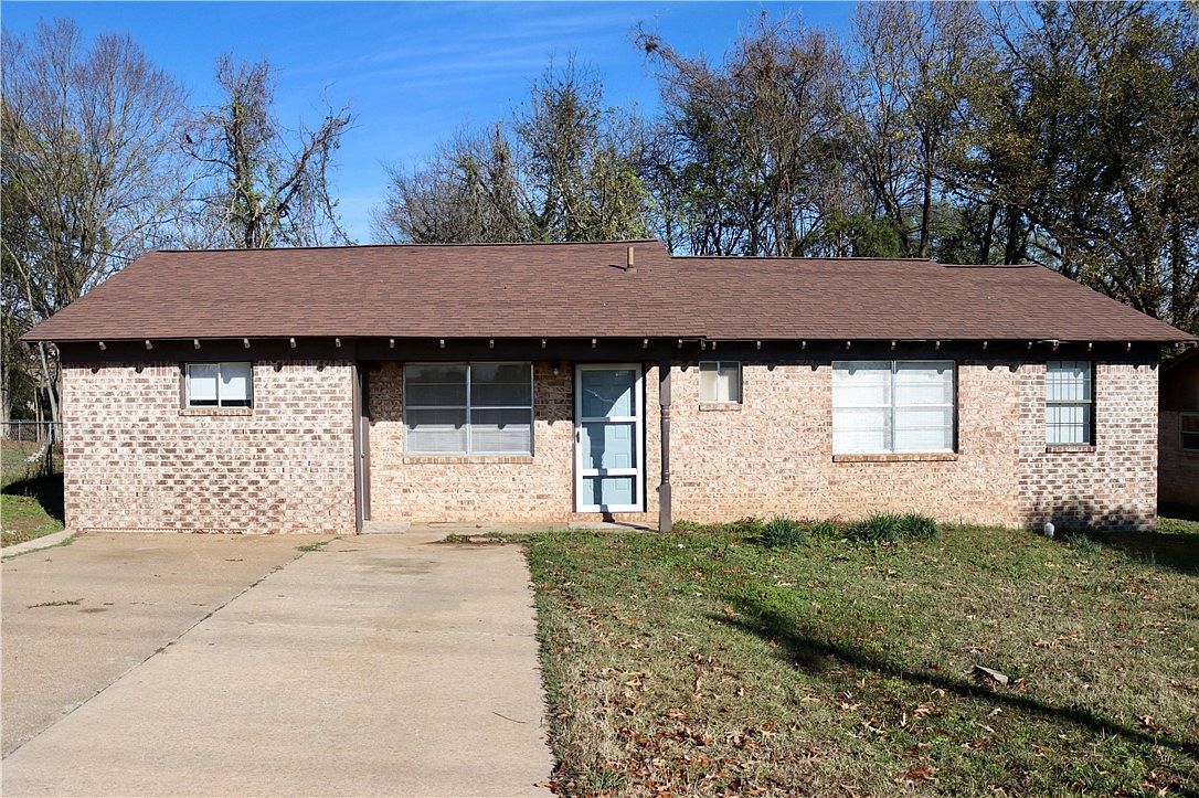 1308 W Oakland St Clarksville, AR 72830 - Thumbnail 2