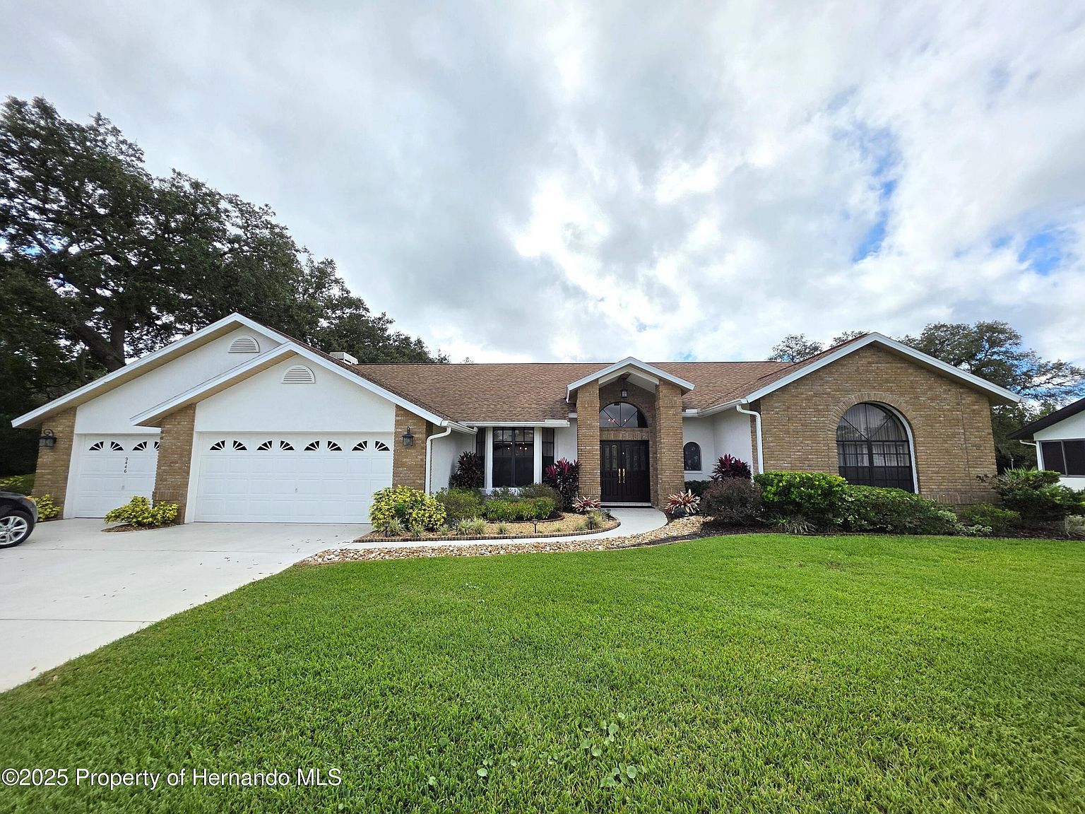 9446 Ashley Dr Weeki Wachee, FL 34613 - Thumbnail 2