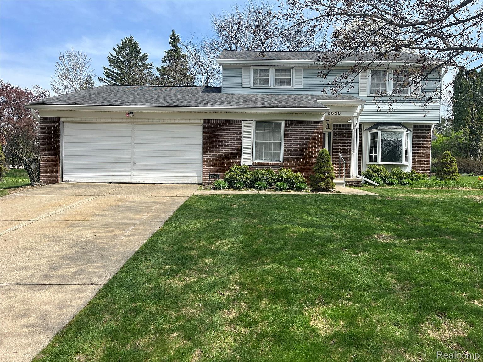 2626 Gemini Dr Lake Orion, MI 48360  | Single Family