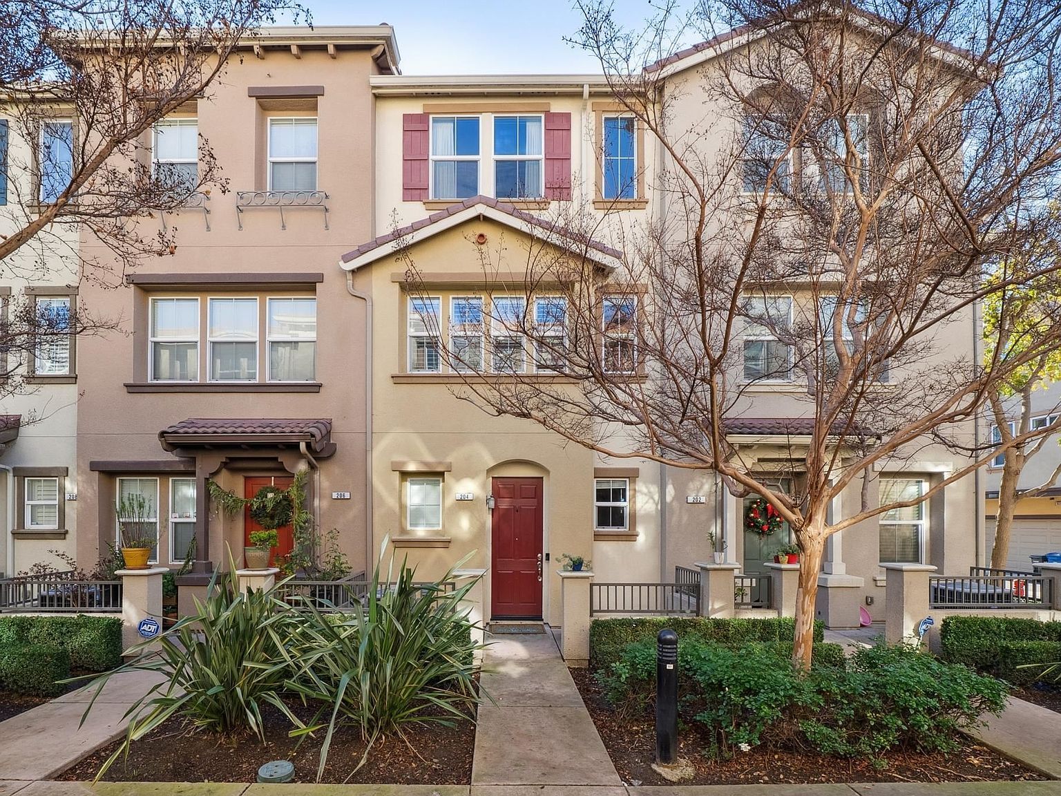 204 Sullivan Way Hayward, CA 94541 - Thumbnail 2