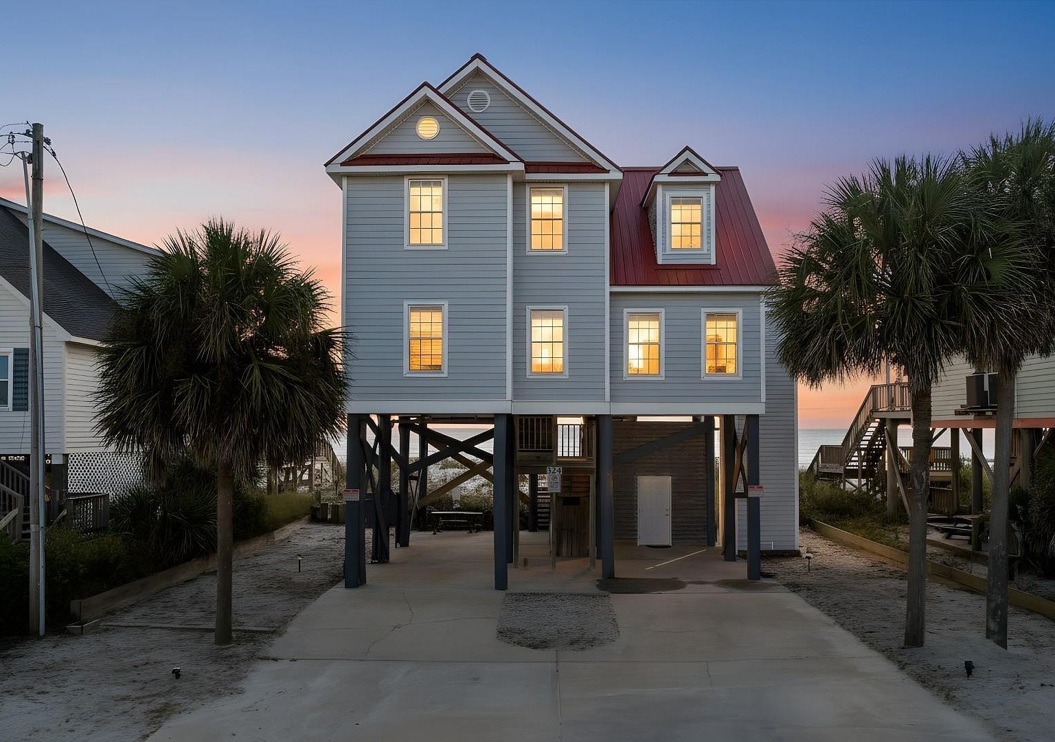 318 S Waccamaw Dr Murrells Inlet, SC 29576 - Thumbnail 2