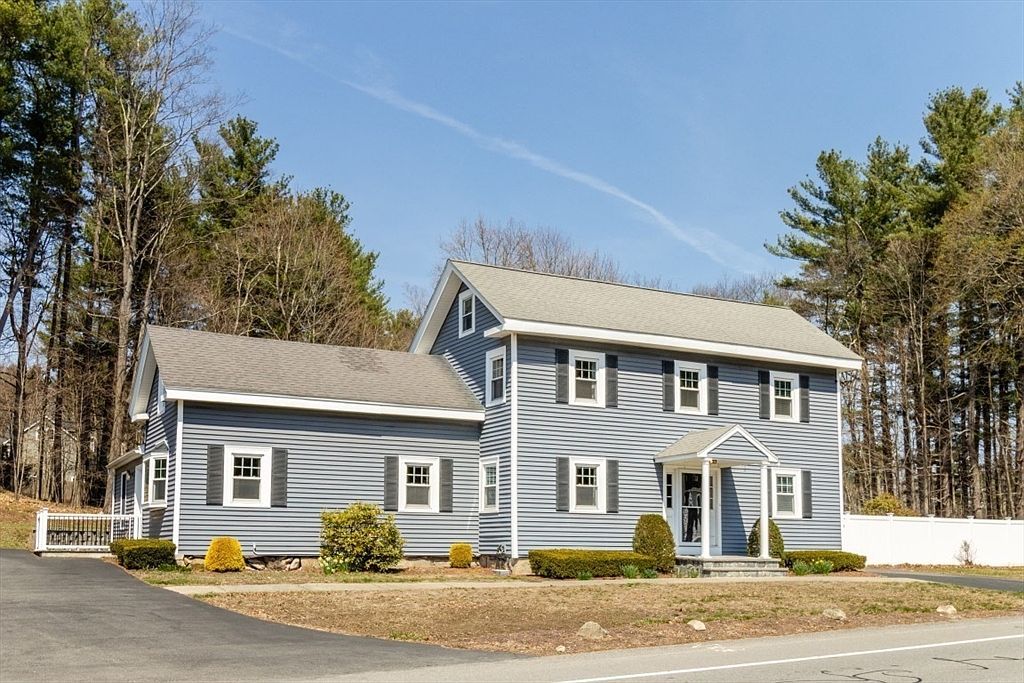 124 Bedford St Burlington, MA 01803  | Single Family