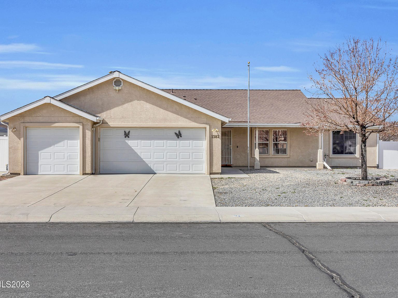 1382 White Bluffs Cir Fernley, NV 89408 - Thumbnail 2
