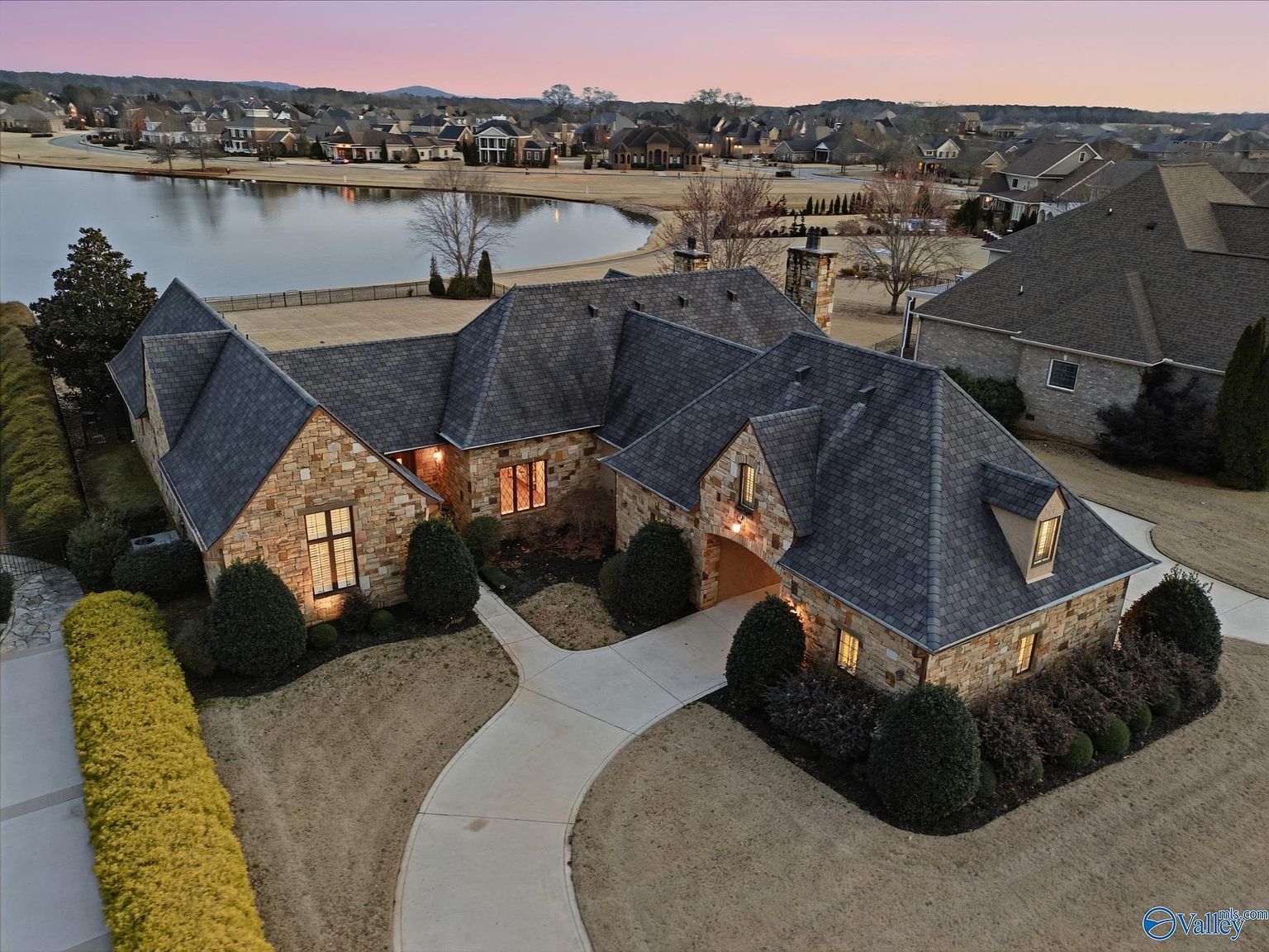 19 Lake Forest Blvd SW Huntsville, AL 35824 - Thumbnail 2