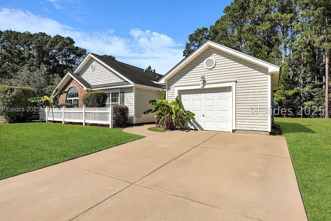 11 Savannah Oak Dr Bluffton, SC 29910 - Thumbnail 2
