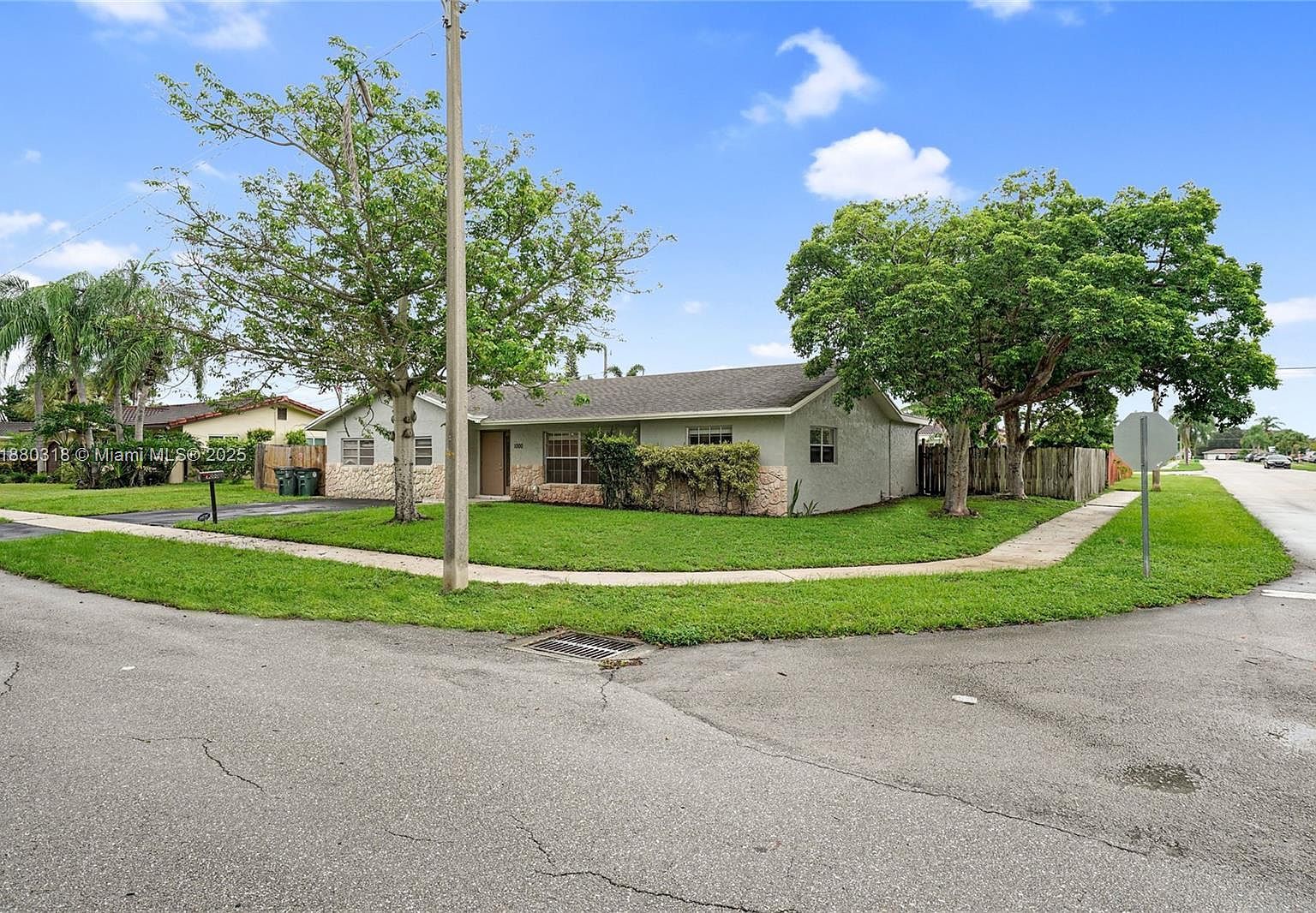 1000 NW 17th Ave Boca Raton, FL 33486 - Thumbnail 2