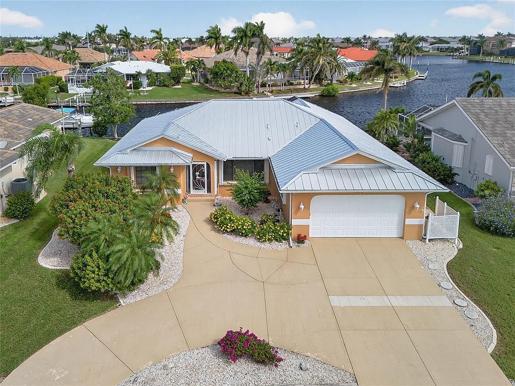 1626 Albatross Dr Punta Gorda, FL 33950 - Thumbnail 2