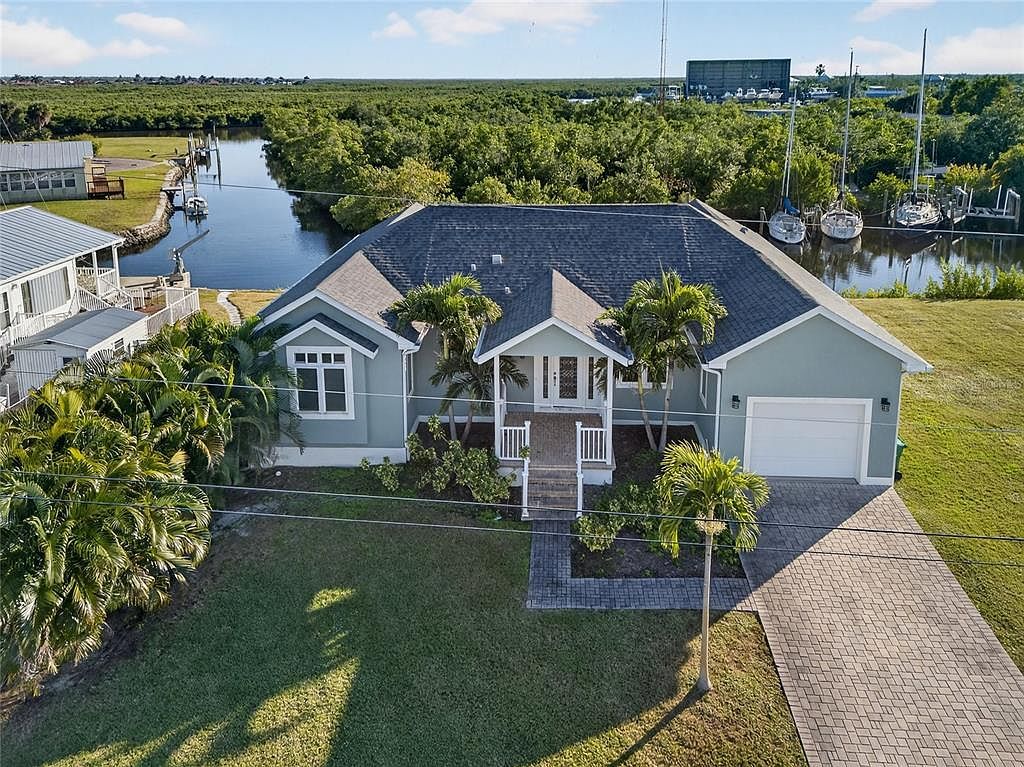 631 Tahiti Ct Punta Gorda, FL 33950 - Thumbnail 2
