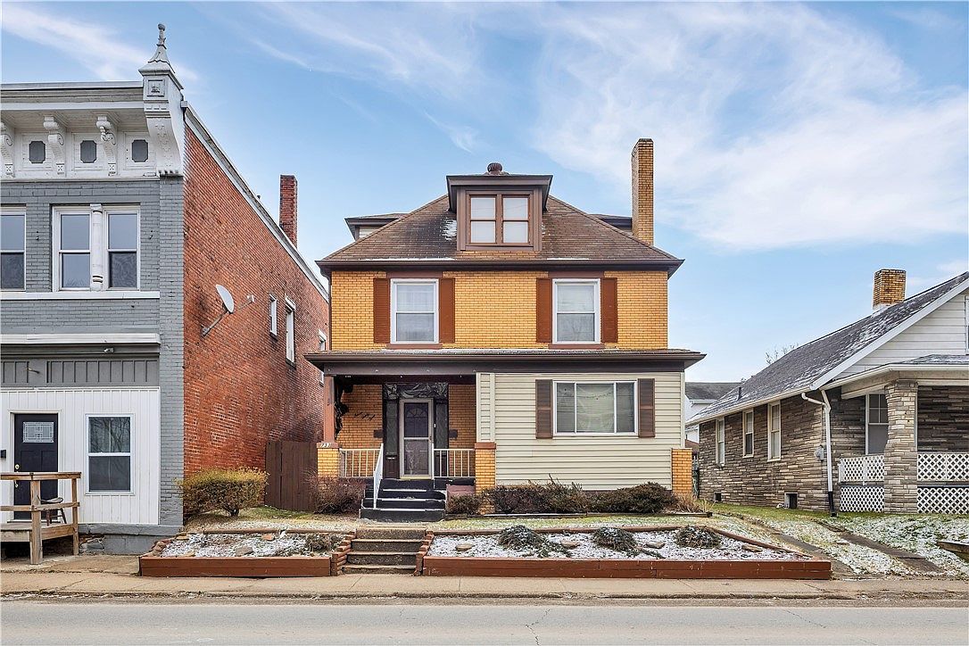 733 N Warren Ave Apollo, PA 15613 - Thumbnail 2