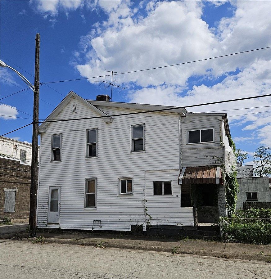 410 17th St Arnold, PA 15068, 15068