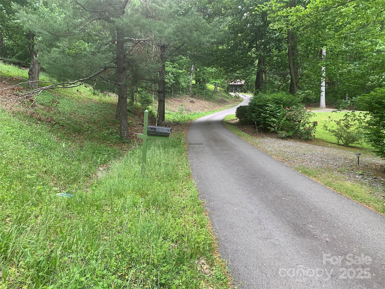 5 Friar Tuck Ln #5 Maggie Valley, NC 28751 - Thumbnail 2