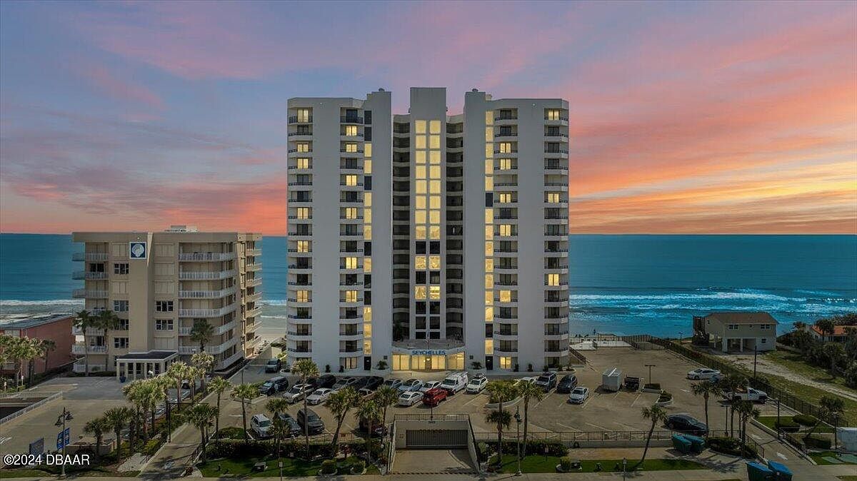 3855 S Atlantic Ave #PENTHOUSE 5 Daytona Beach Shores, FL 32118 - Thumbnail 2