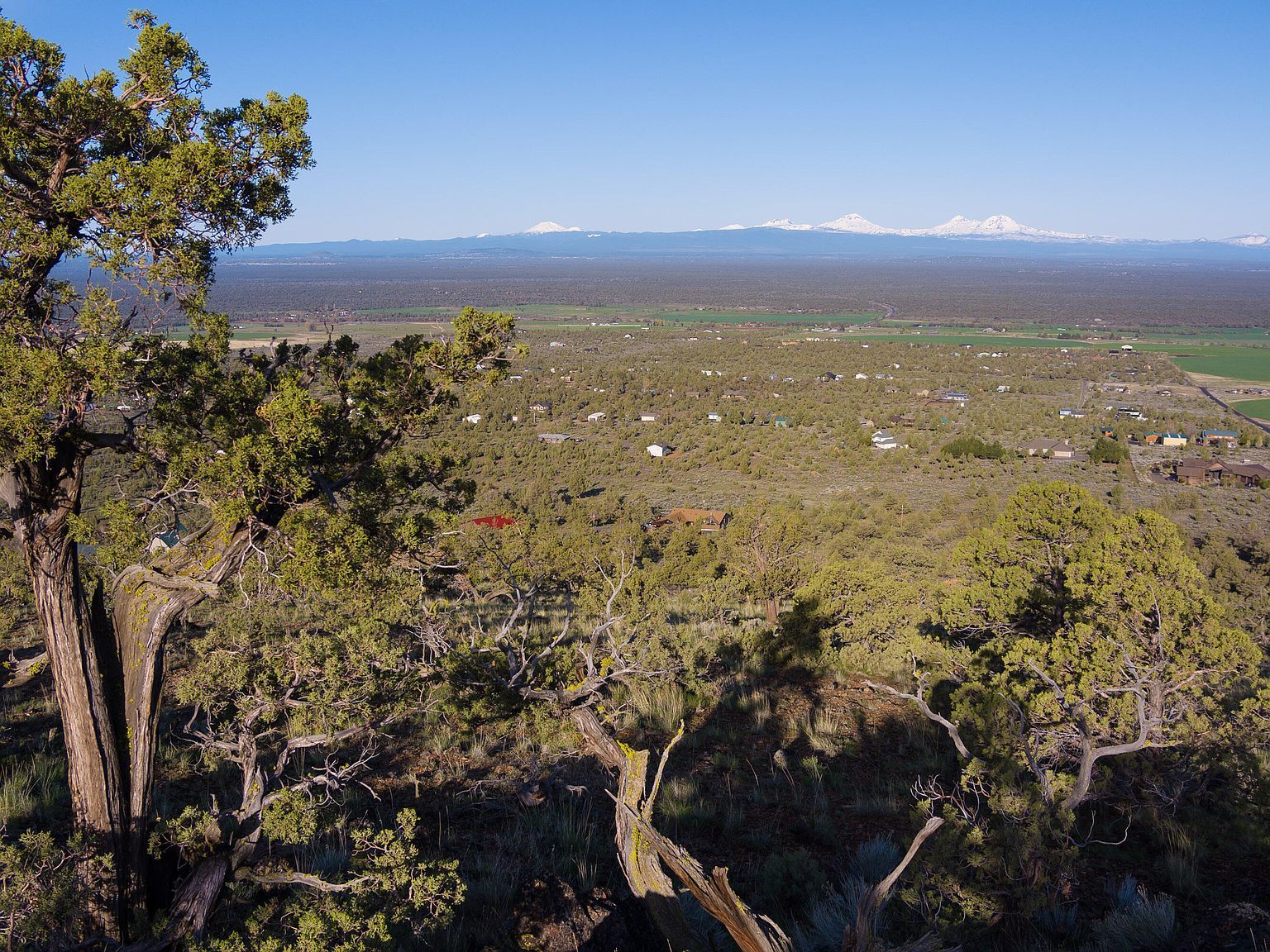 405 SW Meadowlark Ln Powell Butte, OR 97753 - Thumbnail 2