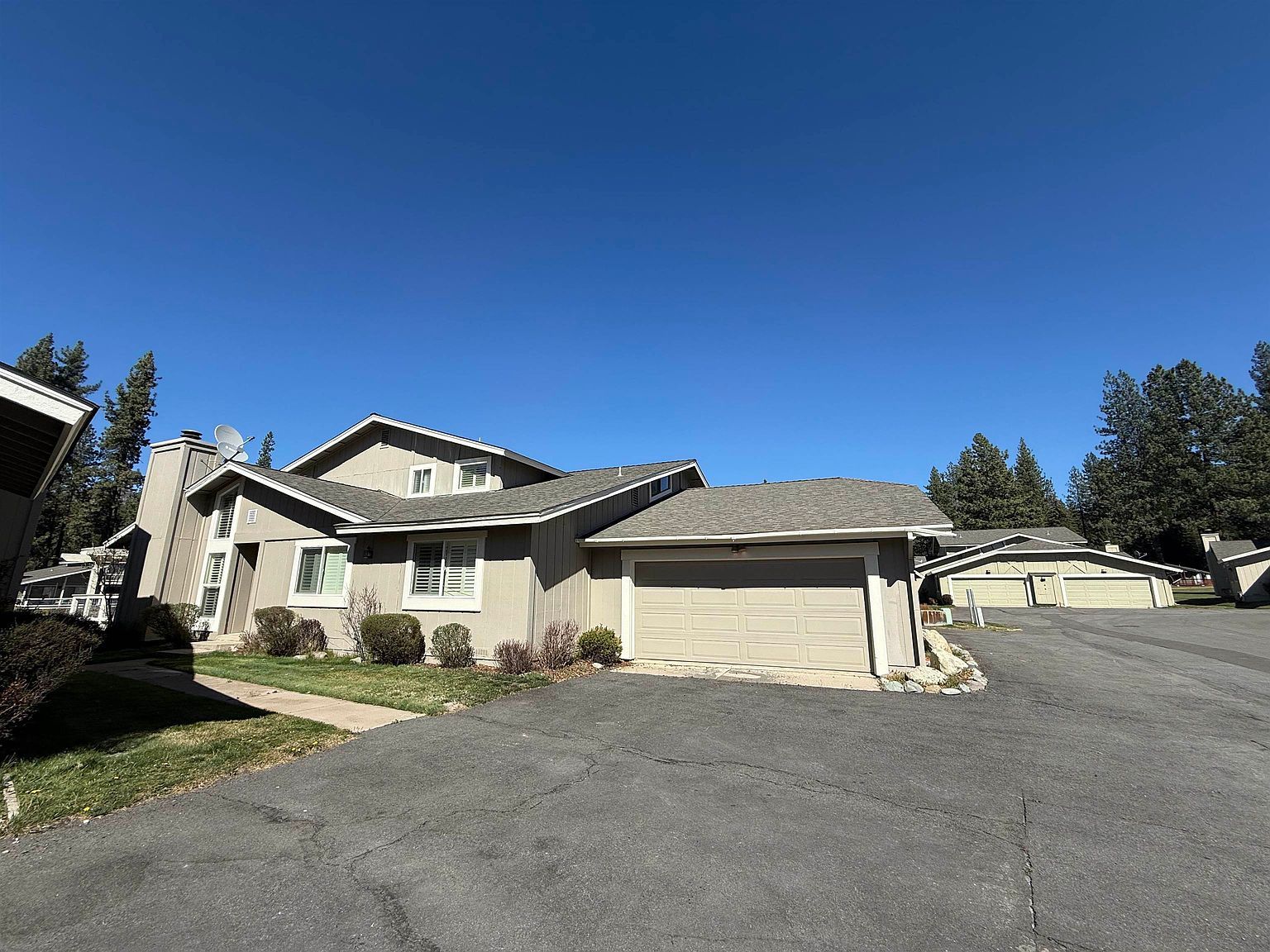 27 Aspen Cir Blairsden, CA 96103 - Thumbnail 2