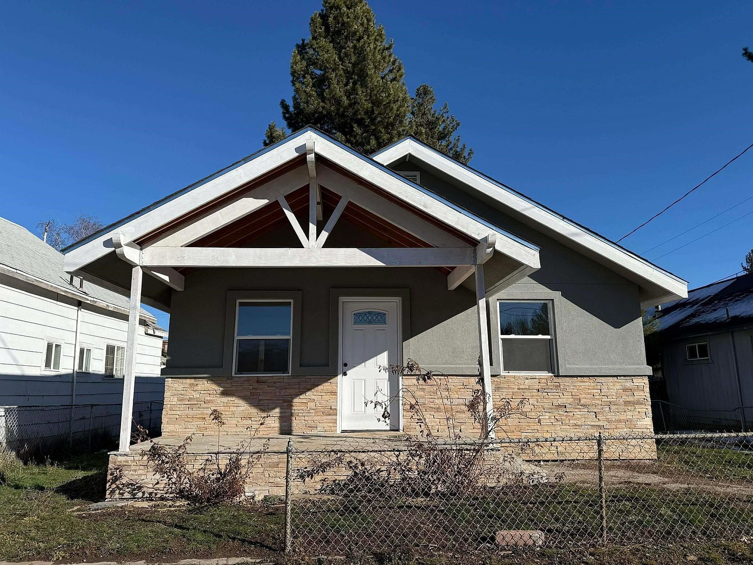 221 Main St Portola, CA 96122 - Thumbnail 2