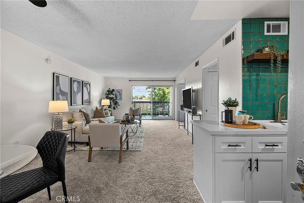 23515 Lyons Ave Unit 271 Santa Clarita, CA 91355  | Condominium