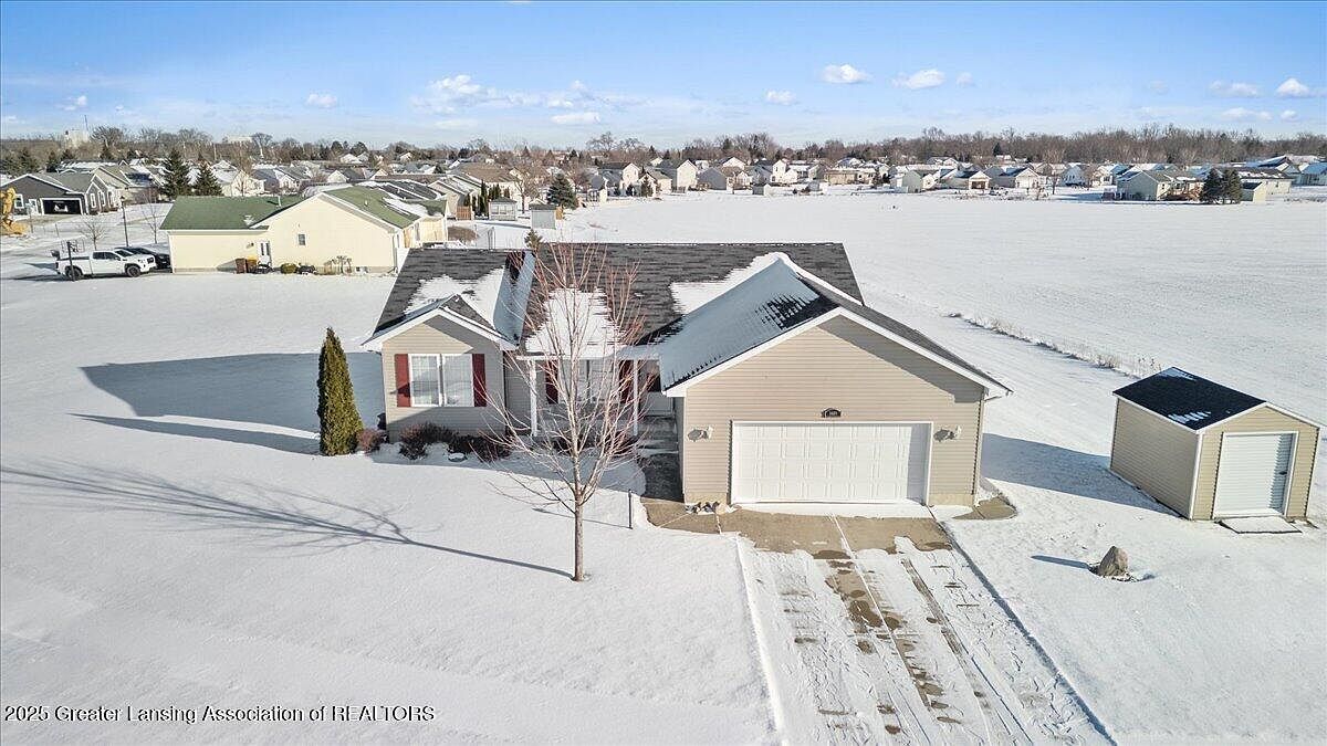 1409 Kelcrasta Dr Saint Johns, MI 48879 - Thumbnail 2