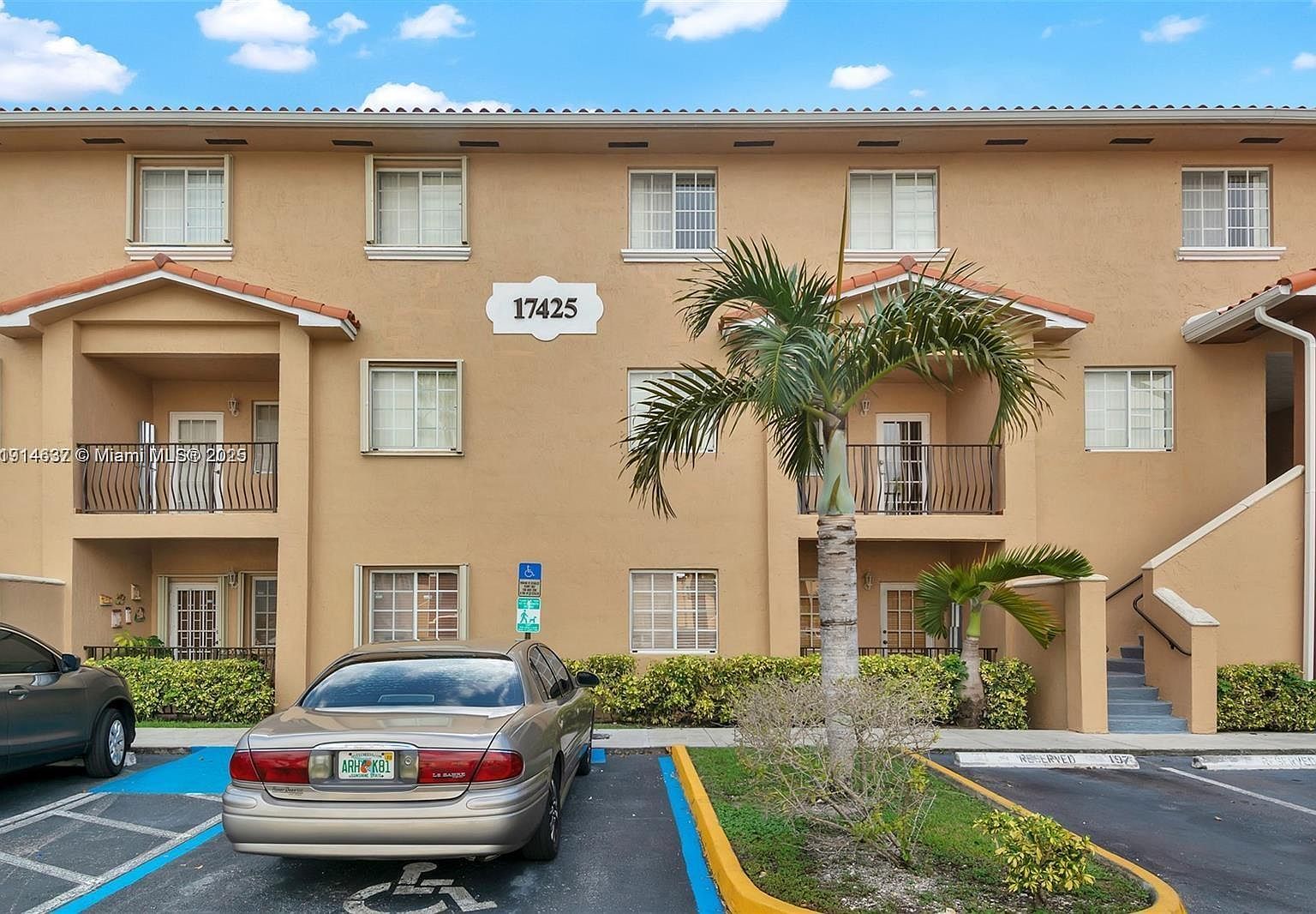 17425 NW 75th Pl APT 106 Hialeah, FL 33015 - Thumbnail 2