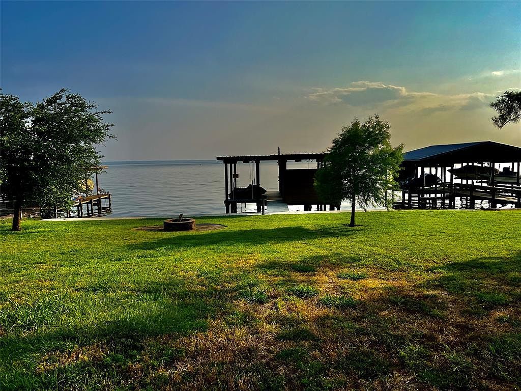 100 Bridgelanding Onalaska, TX 77360 - Thumbnail 2