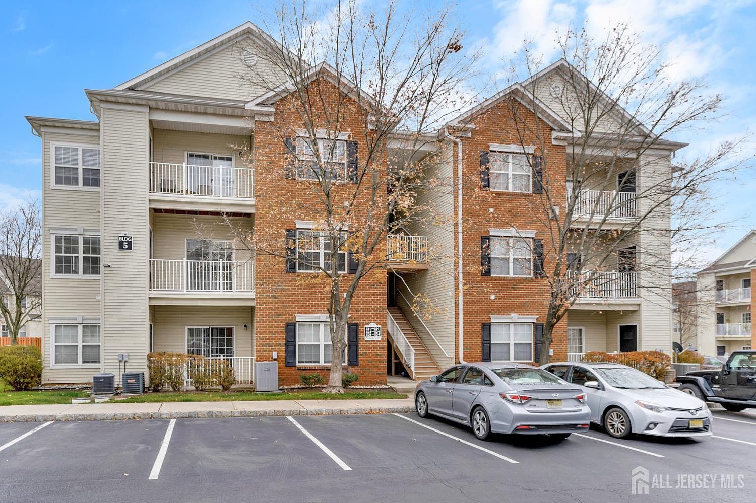 524 Coppola Dr South Plainfield, NJ 07080 - Thumbnail 2