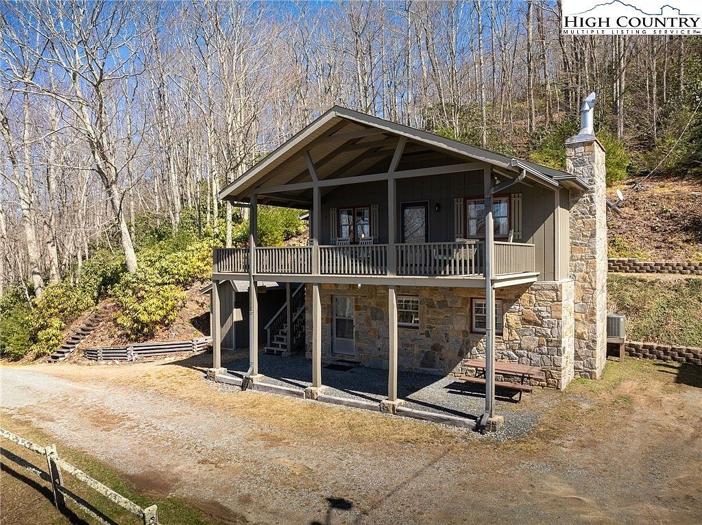 197 Hidden Ln Boone, NC 28607 - Thumbnail 2