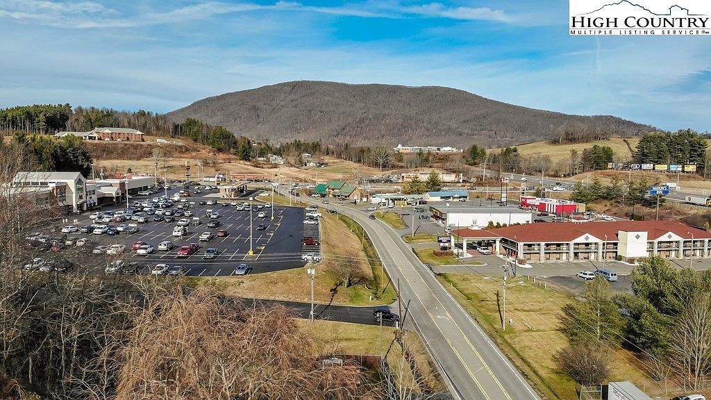 116 Beaver Creek School Rd West Jefferson, NC 28694 - Thumbnail 2