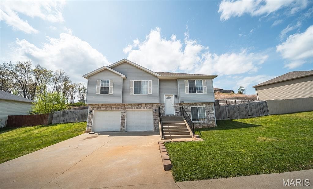 108 Creek View Dr Saint Robert, MO 65584  | Single Family